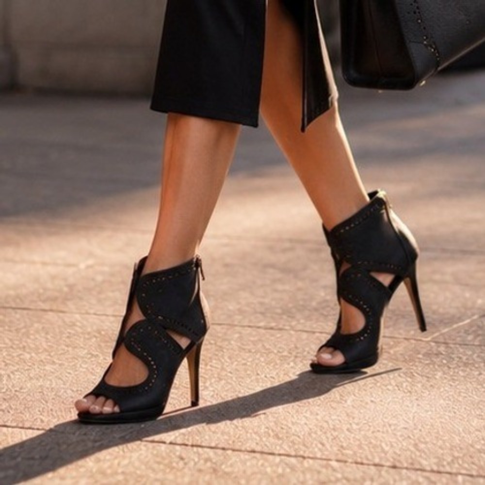 APT‎ 9 Black Cutout Peep Toe Stiletto Heels Ankle Booties Modern Minimalist 8.5